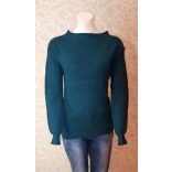 Vállánál gombos pulóver