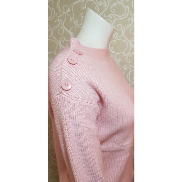 Vállánál gombos pulóver