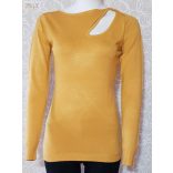 Nyakánál csavart felső