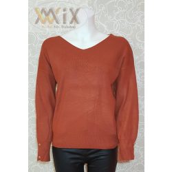 Hátul kötős, gombbal díszített felső