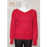 Hátul kötős, gombbal díszített felső