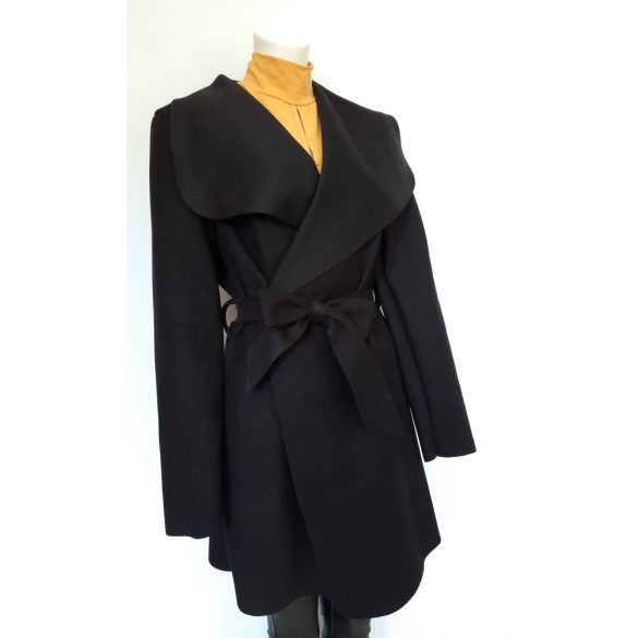 Szövet jellegű felöltő kabát fekete